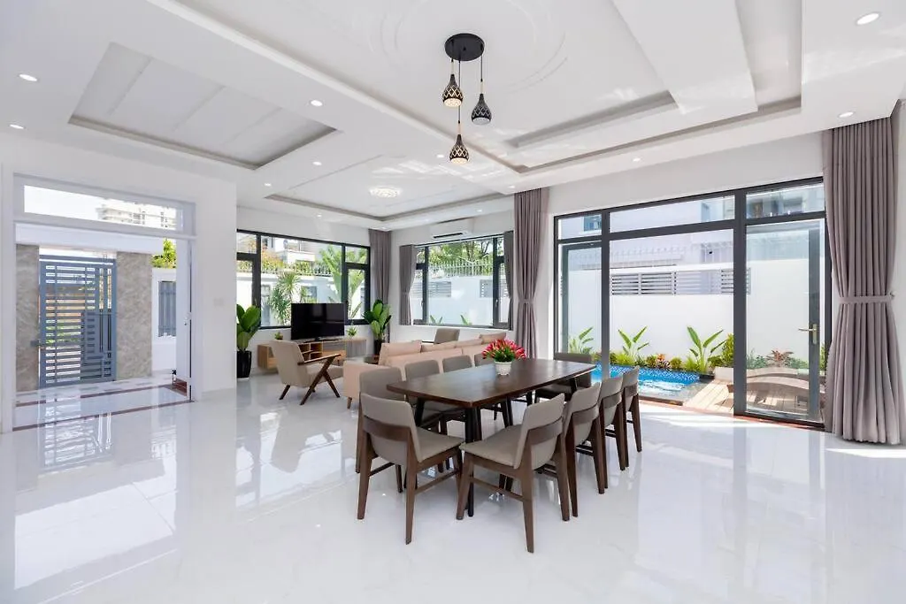 Palm Villa 10 Near Beach 붕타우