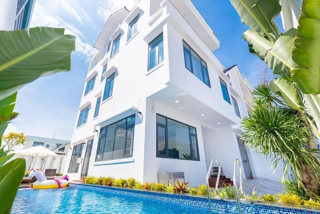 Palm Villa 10 Near Beach 붕타우