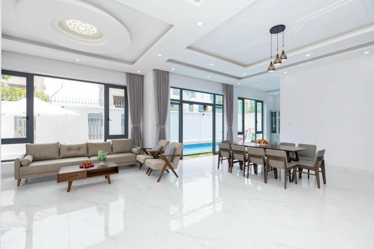Palm Villa 10 Near Beach 붕타우 베트남