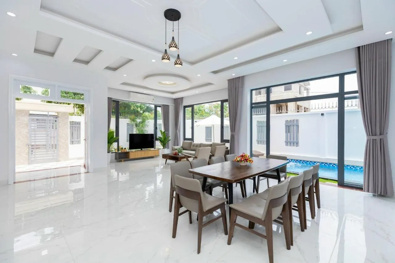 Palm Villa 10 Near Beach 붕타우 베트남