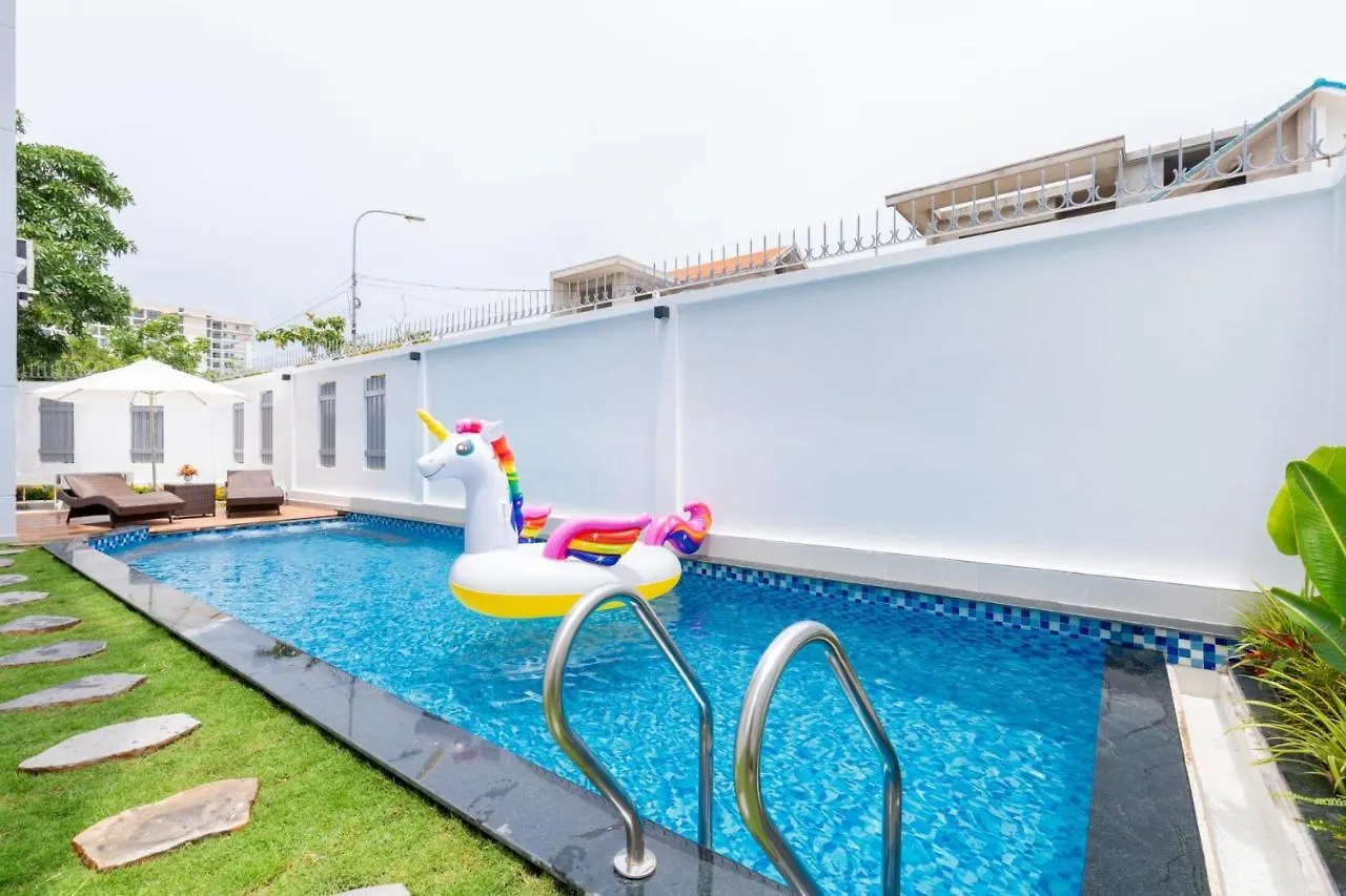 Palm Villa 10 Near Beach 붕타우