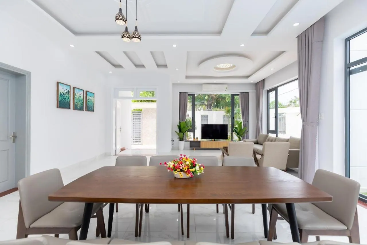 Palm Villa 10 Near Beach 붕타우